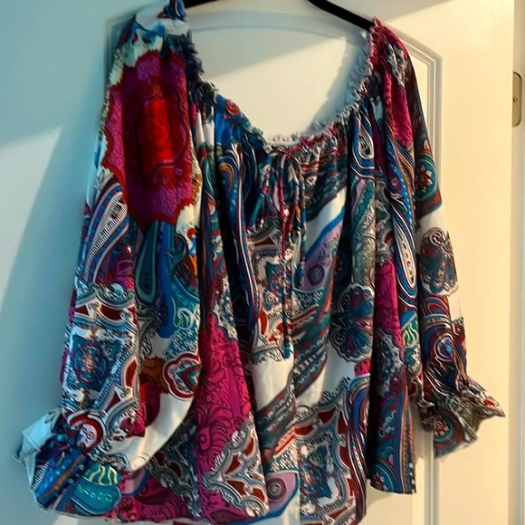 🌺🌻Chicme Boho top! Pretty purple , teal and orange colors🌻🍂 - Picture 1 of 3